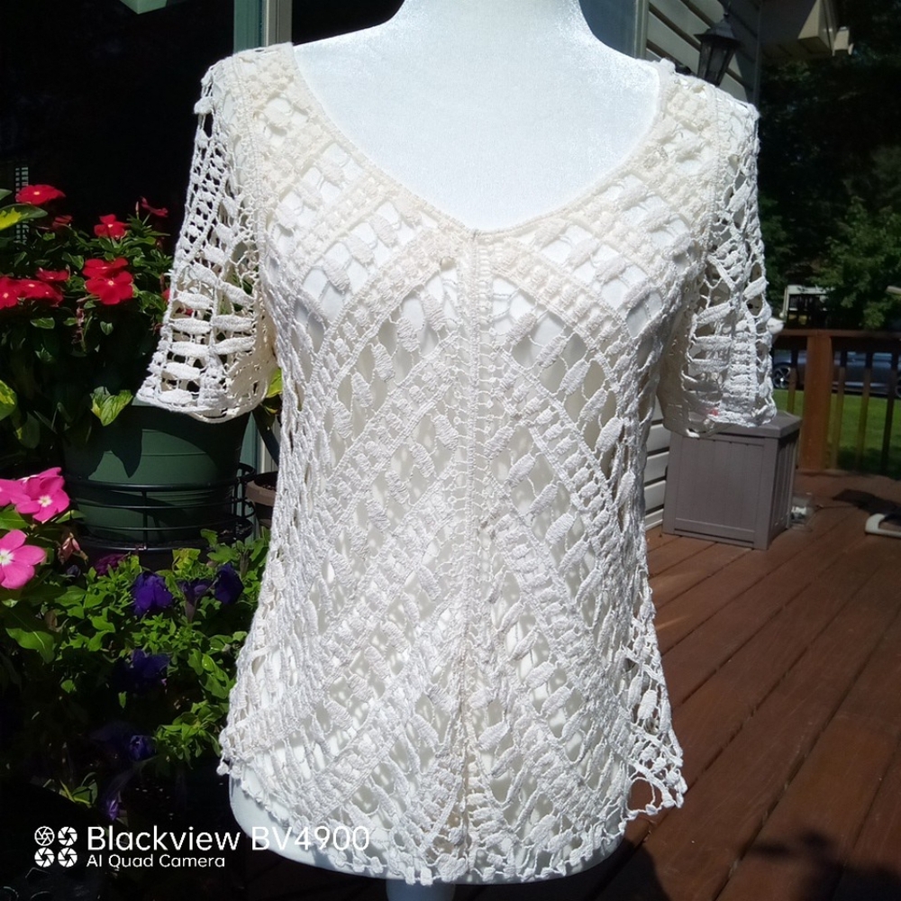 LC Lauren Conrad  knitted lace top